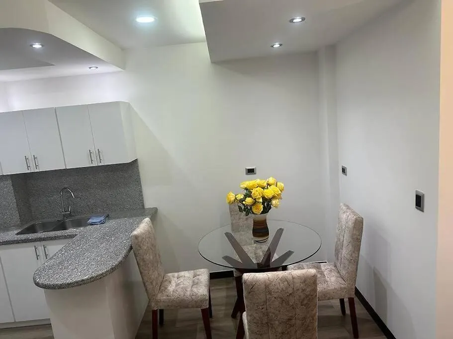 아파트 Sucre Suites 쿠엔카